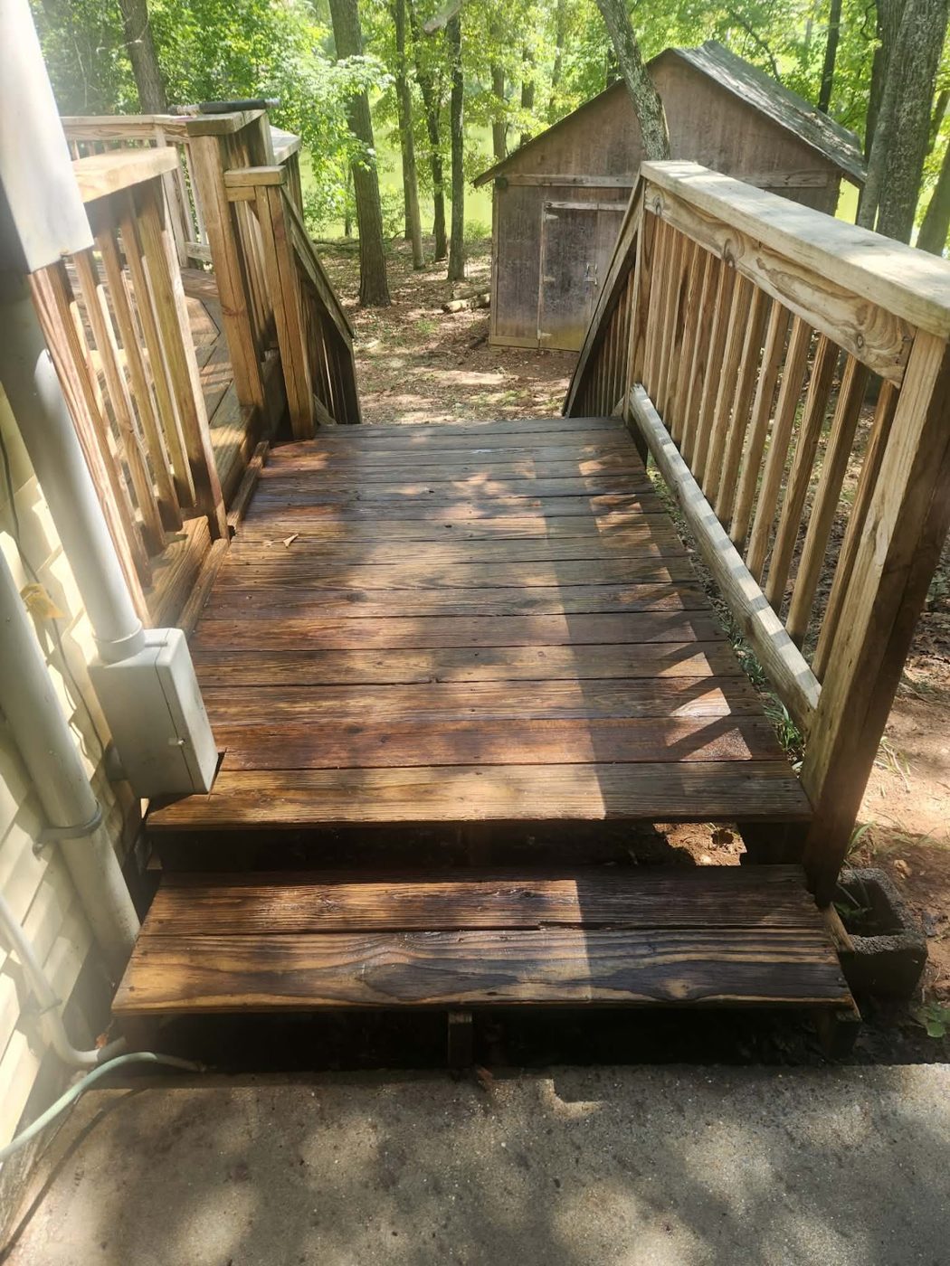 Deck ramp
